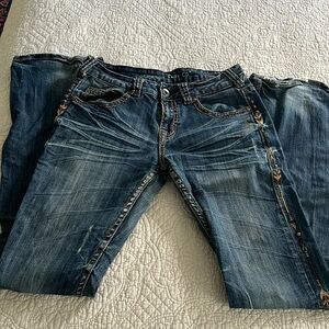 Detail cowgirl tuff jeans